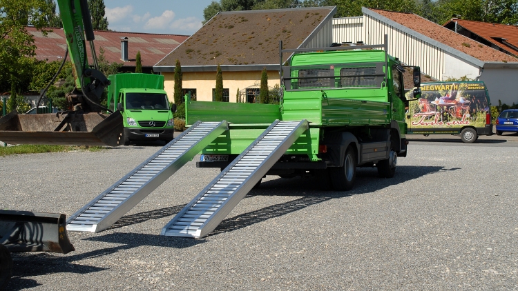 Altec AVS létrás aluminiumrámpa (3).jpg